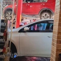 اتوسرویس برازنده