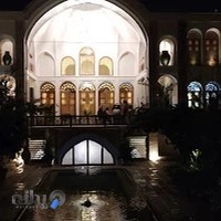 خانه و هتل تاریخی منوچهری