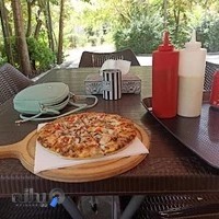پیتزا کلبه
