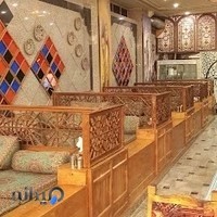 رستوران و دیزی سرای سنتی زمرد