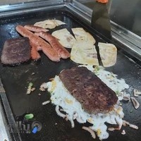 پیتزا ساندویچ عمو اسلام