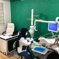 دکتر زکیه پورذکریا دندانپزشک