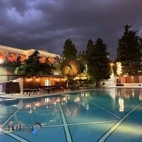 استخر چهار فصل هتل پارسیان اوین