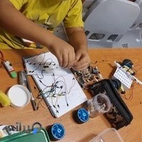 آموزشگاه رباتیک میرزانیا(سعادت آباد)