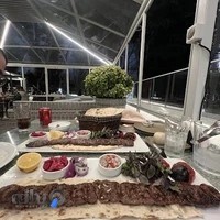 تالار قصر رز