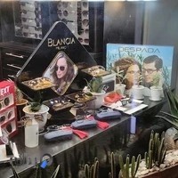 عینک آرمانی