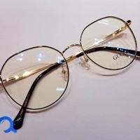 عینک سازی جوان و بینایی سنجی جوان