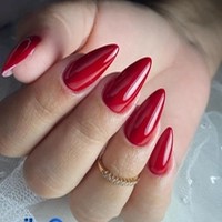 کاشت ناخن النا