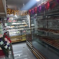 کیک وشیرینی مینا