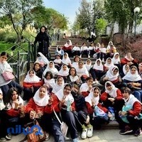 مدرسه لاله های انقلاب
