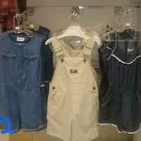 لباس کودک رنگارنگ