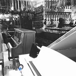 فروشگاه لوازم موسيقى نغمه