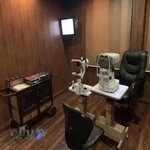 چشم پزشکی دکتر روشنک نظری(جراح و فوق تخصص قرنیه)