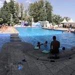 استخر هتل اوین