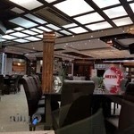 رستوران آريا لانژ