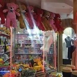 فروشگاه اسباب بازی بچه رئیس