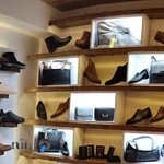 گالری کیف و کفش چرم شهر شب