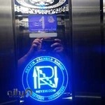 شرکت آسانسور و پله برقی ریزین آسانبر نامق