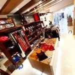 پوشاک زنانه دگمه