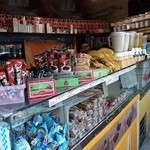 آبمیوه و بستنی شقایق