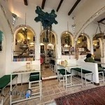 غذاخوری میرزا قاسم خان رشتی