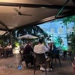 کافه و رستوران بلوما