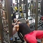 باشگاه بدنسازی فیزیک برتر