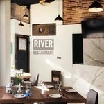 رستوران ریور