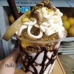 کافه گلنوش (آبمیوه بستنی)