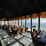 رستوران بام رویایی