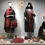 لباس فروشی و بوتیک چوب لباسی