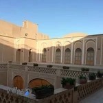 آکادمی نخبه پروری و پرورش کودک دوزبانه شریف یزد