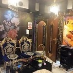 سالن زیبایی رژ و لاک