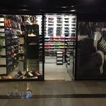 فروشگاه کفش کانورس