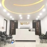 کلنیک زیبایی و مرکز لیزر سارک
