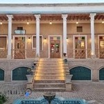 هتل سنتی اسفنجان (خانه تاریخی طاهریان)
