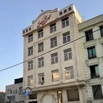 رستوران گل سرخ