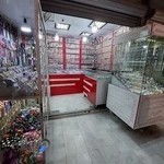 فروشگاه بزرگ ساعت مدرن