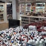 گالری آرایشی بهداشتی پوستر