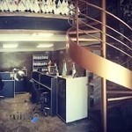 آژانس هواپیمایی شیشه ای