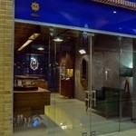 گالری کلاغ طلایی