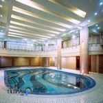 استخر هتل پارسیان