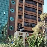 کلینیک دندانپزشکی آبادیس