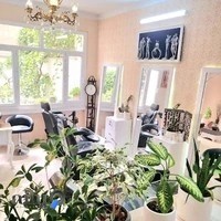 سالن زیبایی بروسکه