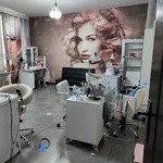 عروس سرا و سالن زیبایی و آموزشگاه رزالین با مدیریت خانم عباسی