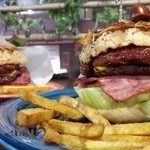 کافه رستوران ۱۳