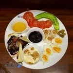 کافه صبحانه حرفه ای دارچین