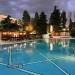 مجموعه ورزشی کاج هتل پارسیان اوین