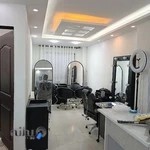 آموزشگاه و سالن زیبایی فرناز هاشمی