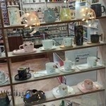 گالری یاس و دنیای ماگ